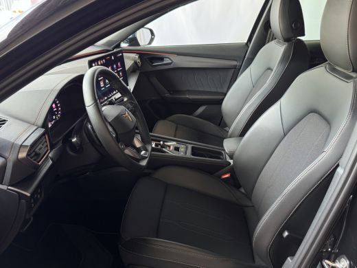 CUPRA Formentor 1.5 TSI 150PK CAMERA ELEK.TREKHAAK  STOEL/STUUR ELEK.KLEP VERW. LED LEER CARPLAY ZWARTE.HEMEL 10/... ActivLease financial lease