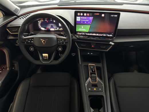 CUPRA Formentor 1.5 TSI 150PK CAMERA ELEK.TREKHAAK  STOEL/STUUR ELEK.KLEP VERW. LED LEER CARPLAY ZWARTE.HEMEL 10/... ActivLease financial lease