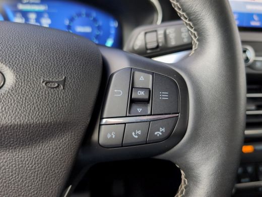 Ford Focus Wagon 1.0 Titanium X | Trekhaak | Camera | Climate Control | Navigatie | Cruise Control ActivLease financial lease