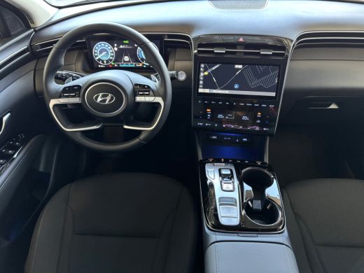 Hyundai Tucson 1.6 T-GDI PHEV 265PK 19''LMV 4WD LED STUUR/STOEL VERW. NAVI ELEK.KLEP 03/2024 PHEV PLUG IN HYBRID... ActivLease financial lease