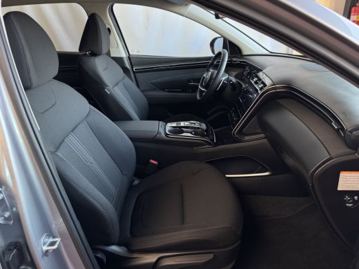 Hyundai Tucson 1.6 T-GDI PHEV 265PK 19''LMV 4WD LED STUUR/STOEL VERW. NAVI ELEK.KLEP 03/2024 PHEV PLUG IN HYBRID... ActivLease financial lease