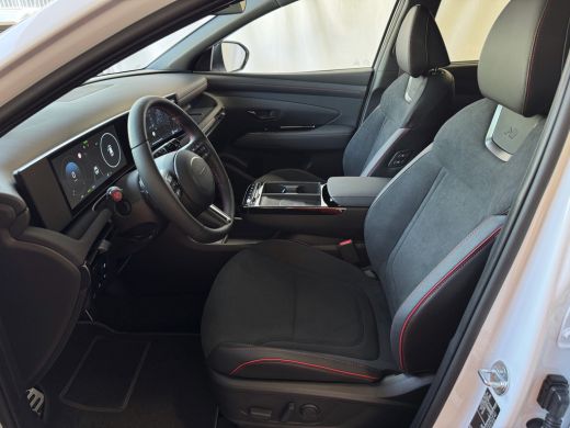 Hyundai Tucson NIEUWE AUTO 1.6 T-GDI PHEV 252PK 4WD N-LINE SKY PANO. 360.CAMERA SMART.PARK ELEK.KLEP ELEK.STOEL/... ActivLease financial lease