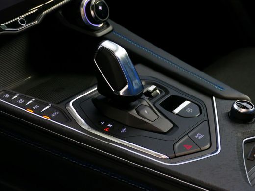 Lynk & Co 01 1.5 261 PK 360.CAM 3990 KM!PANORAMA CARPLAY PHEV 2023 4 JAAR GARANTIE Plug-in Hybrid PHEV ActivLease financial lease