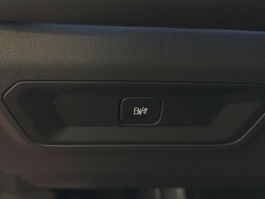 Lynk & Co 01 MORE 276PK 4 CYL NIEUWSTE MODEL HARMAN KARDON LEDER PANO. 15'4 INCH NAVI 360.CAM 20''LMV  ELEK.ST... ActivLease financial lease