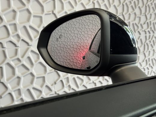 Lynk & Co 01 MORE 276PK NIEUWSTE MODEL HARMAN KARDON LEDER PANO. 15'4 INCH NAVI 360.CAM 20''LMV  ELEK.STOEL/GE... ActivLease financial lease