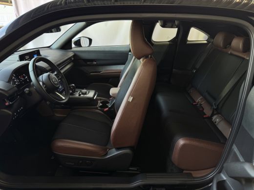Mazda MX-30 E-SKYACTIV R-EV PHEV 170PK ELEK.STOEL H.U.D CAMERA LED PLUG IN HYBRID ActivLease financial lease
