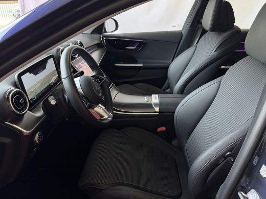 Mercedes-Benz C-Klasse 300e 313PK PHEV 12/2024 AVANTGARDE TREKHAAK DISTRONIC CAMERA ELEK/STOEL/VERWARMD 12/2024 PHEV PLU... ActivLease financial lease