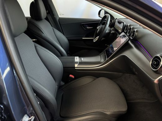 Mercedes-Benz C-Klasse 300e 313PK PHEV 12/2024 AVANTGARDE TREKHAAK DISTRONIC CAMERA ELEK/STOEL/VERWARMD 12/2024 PHEV PLU... ActivLease financial lease