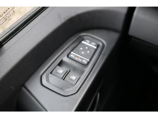 Nissan Primastar 2.0 dCi 130pk L2 H1 Airco Navigatie Camera Trekhaak ActivLease financial lease