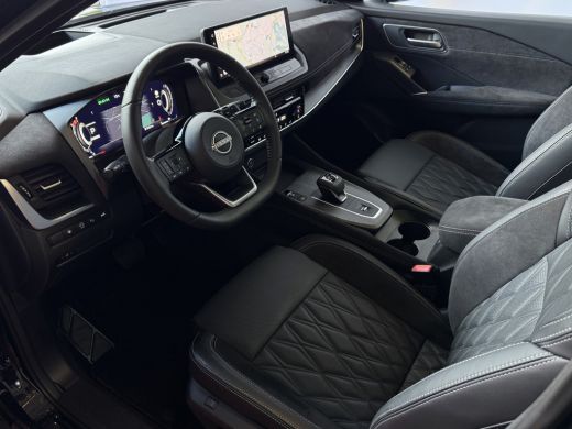 Nissan QASHQAI 1.3 MHEV 160PK TEKNA PLUS BOSE 20''LMV LEER ALCANTARA PANO MASSAGE BOSE STOEL/STUUR/RUIT VERW MAT... ActivLease financial lease
