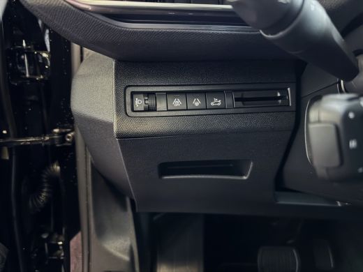 Peugeot 3008 130PK ALLURE LEER I-COCKPIT LED CARPLAY EUROPA.NAVI ELEK.KLEP CAMERA ADAP.CRUISE ZWARTE HEMEL. 20... ActivLease financial lease