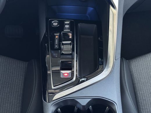 Peugeot 3008 130PK ALLURE LEER I-COCKPIT LED CARPLAY EUROPA.NAVI ELEK.KLEP CAMERA ADAP.CRUISE ZWARTE HEMEL. 20... ActivLease financial lease