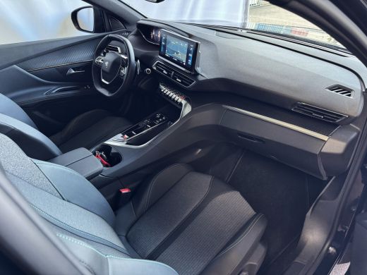 Peugeot 3008 130PK ALLURE LEER I-COCKPIT LED CARPLAY EUROPA.NAVI ELEK.KLEP CAMERA ADAP.CRUISE ZWARTE HEMEL. 20... ActivLease financial lease