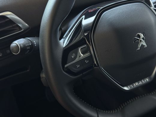 Peugeot 3008 1.6 HYBRID PHEV ALLURE PACK CARPLAY NAVI CAMERA BLINDSPOT Plug in Hybrid ActivLease financial lease
