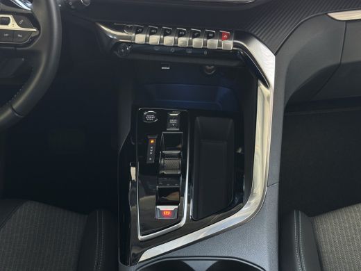Peugeot 3008 1.6 HYBRID PHEV ALLURE PACK CARPLAY NAVI CAMERA BLINDSPOT Plug in Hybrid ActivLease financial lease