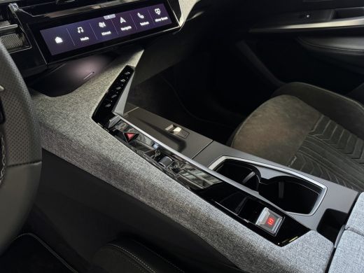 Peugeot 5008 1.2 HYBRID 145 GT GLAZENDAK 7PERS STOEL/STUUR VERW. ELEK.KLEP LED 7P 7 Persoons ActivLease financial lease