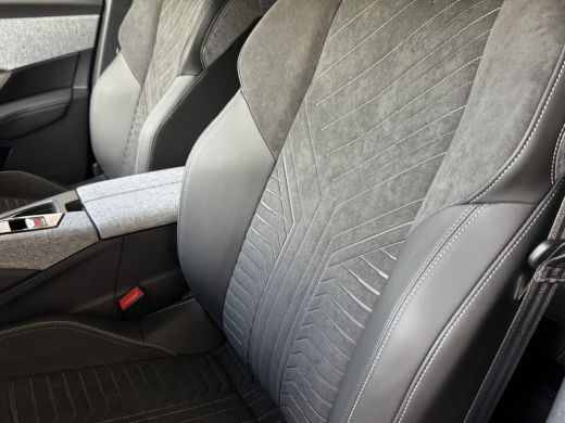 Peugeot 5008 1.2 HYBRID 145 GT GLAZENDAK 7PERS STOEL/STUUR VERW. ELEK.KLEP LED 7P 7 Persoons ActivLease financial lease