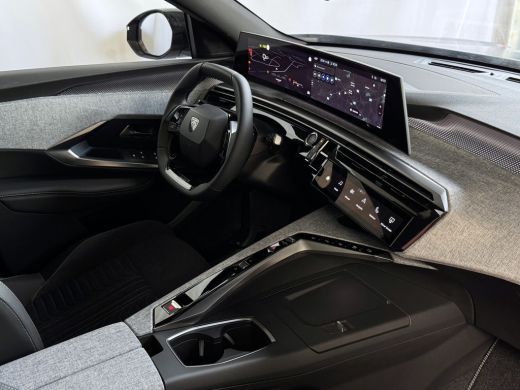 Peugeot 5008 1.2 HYBRID 145 GT GLAZENDAK 7PERS STOEL/STUUR VERW. ELEK.KLEP LED 7P 7 Persoons ActivLease financial lease