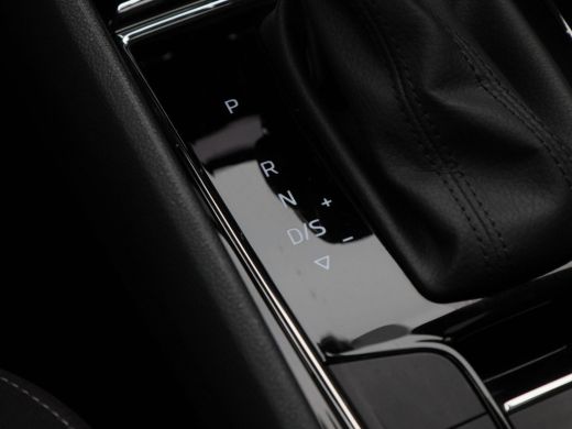 Skoda Karoq 1.5 TSi 150 Pk Automaat Business Edition | Panoramadak | Cruise Control | Climate Control | Stoel... ActivLease financial lease