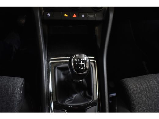 Skoda Karoq 1.5 TSI 150PK ACT BUSINESS EDITION PLUS CAMERA/NAVI/TREKHAAK ActivLease financial lease