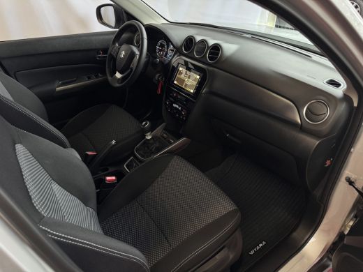 Suzuki Vitara 1.4 HYBRID SELECT SMART HYBRID CARPLAY NAVI CAMERA STOELVERW. 07/2025 ActivLease financial lease