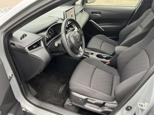 Toyota Corolla Cross Hybrid 200 Dynamic | Navigatie | Apple CarPlay/Android auto | Stoelverwarming | Stuurverwarming ActivLease financial lease