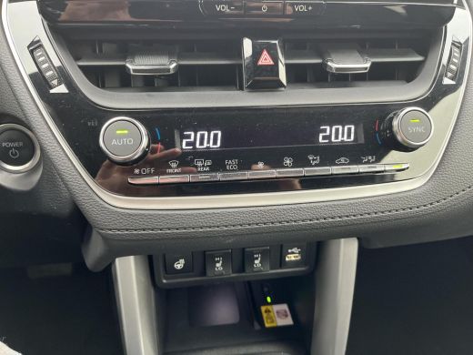 Toyota Corolla Cross Hybrid 200 Dynamic | Navigatie | Apple CarPlay/Android auto | Stoelverwarming | Stuurverwarming ActivLease financial lease