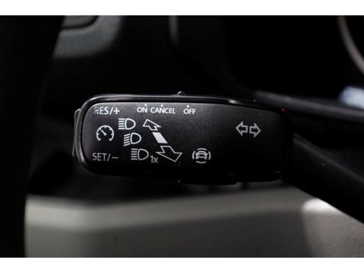 Volkswagen Crafter 50 2.0 TDI 177pk L4H4 (L3H3) Airco/Navi/Camera Trekhaak 3500kg 04-2021 ActivLease financial lease