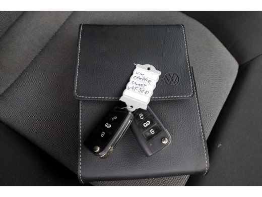 Volkswagen Crafter 50 2.0 TDI 177pk L4H4 (L3H3) Airco/Navi/Camera Trekhaak 3500kg 04-2021 ActivLease financial lease