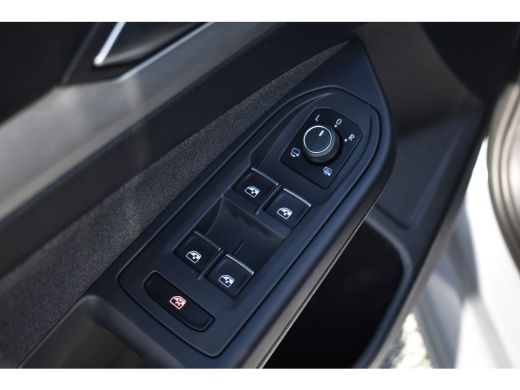 Volkswagen Golf 1.5 TSI LIFE VIRTUAL/PDC/CARPLAY ActivLease financial lease
