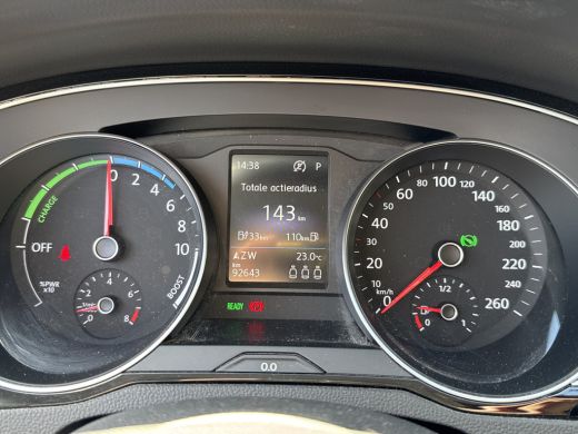 Volkswagen Passat Variant GTE 218PK DSG HYBRID GTE BUSINESS CAMERA/NAVI/TREKHAAK ActivLease financial lease