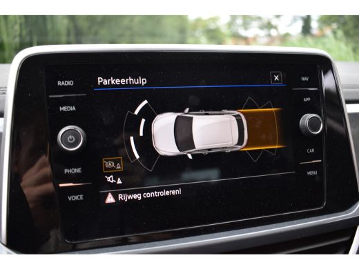 Volkswagen T-Roc 1.5 TSI DSG 150PK STYLE VIRTUAL/IQ-LIGHT/TREKHAAK ActivLease financial lease