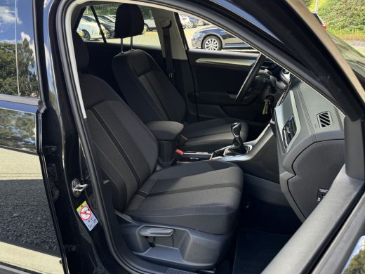 Volkswagen T-Roc TSI 115PK LIFE NAVI/PDC/CARPLAY ActivLease financial lease