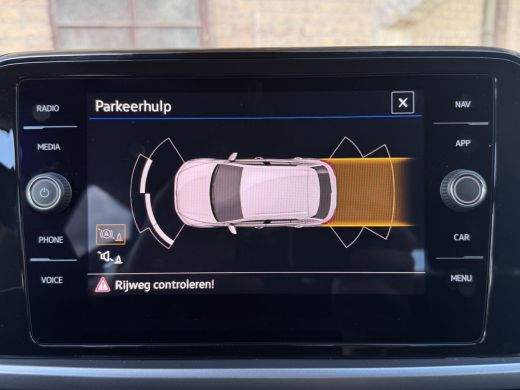 Volkswagen T-Roc TSI 115PK LIFE NAVI/PDC/CARPLAY ActivLease financial lease