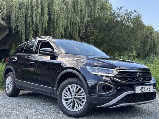 Volkswagen T-Roc TSI 115PK LIFE NAVI/PDC/CARPLAY ActivLease financial lease