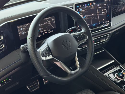 Volkswagen Tiguan 1.5 eHYBRID 272PK R-LINE PANO XL.NAVI TREKHAAK BLACK.STYLE 360.CAM ELEK.KLEP MATRIX.LED 20''LMV M... ActivLease financial lease