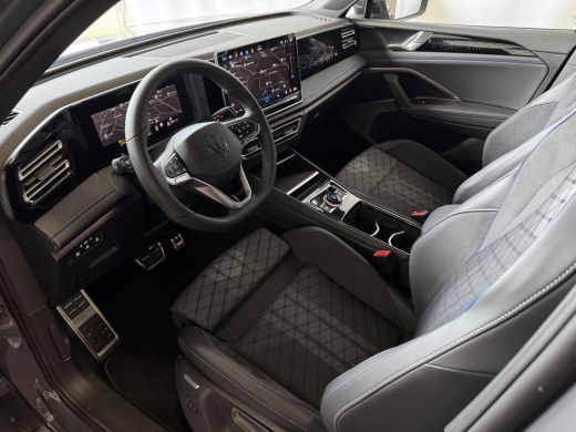 Volkswagen Tiguan 1.5 eHYBRID 272PK R-LINE PANO XL.NAVI TREKHAAK BLACK.STYLE 360.CAM ELEK.KLEP MATRIX.LED 20''LMV M... ActivLease financial lease