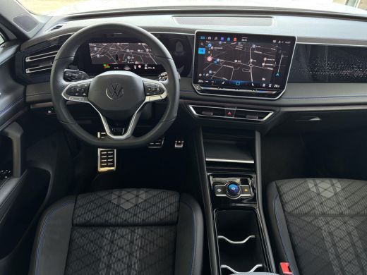 Volkswagen Tiguan 1.5 eHYBRID 272PK R-LINE PANO XL.NAVI TREKHAAK BLACK.STYLE 360.CAM ELEK.KLEP MATRIX.LED 20''LMV M... ActivLease financial lease