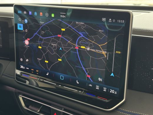 Volkswagen Tiguan 1.5 eHYBRID 272PK R-LINE PANO XL.NAVI TREKHAAK BLACK.STYLE 360.CAM ELEK.KLEP MATRIX.LED 20''LMV M... ActivLease financial lease