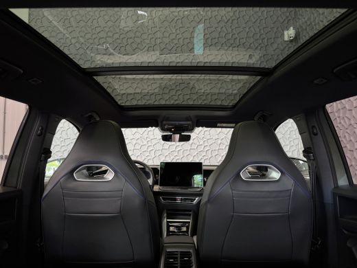 Volkswagen Tiguan 1.5 eHYBRID 272PK R-LINE PANO XL.NAVI TREKHAAK BLACK.STYLE 360.CAM ELEK.KLEP MATRIX.LED 20''LMV M... ActivLease financial lease