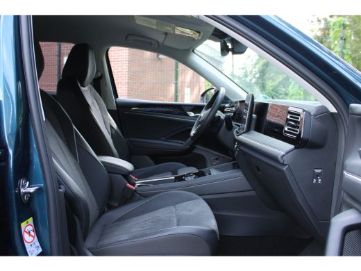 Volkswagen Tiguan 1.5 eTSI 150PK DSG ELEGANCE ALCANTARA/360° CAMERA/TREKHAAK ActivLease financial lease