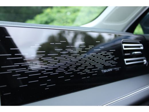 Volkswagen Tiguan 1.5 eTSI 150PK DSG ELEGANCE ALCANTARA/360° CAMERA/TREKHAAK ActivLease financial lease