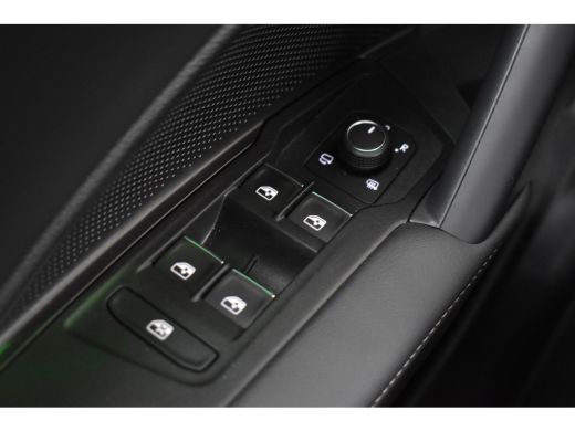 Volkswagen Tiguan 1.5 eTSI 150PK DSG ELEGANCE ALCANTARA/360° CAMERA/TREKHAAK ActivLease financial lease