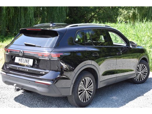 Volkswagen Tiguan 1.5 eTSI LIFE IQ-LIGHT/NAVI/TREKHAAK*** ActivLease financial lease