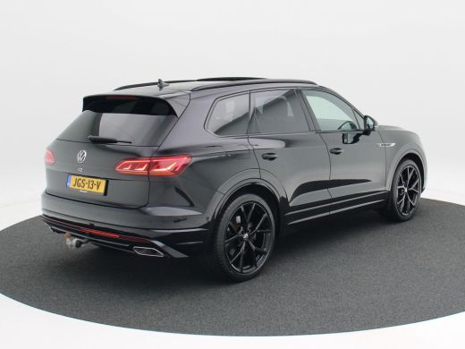 Volkswagen Touareg 3.0 TSi 462 Pk Automaat 4Motion R | Panoramadak | Adaptive Cruise | Black Style | Dynaudio | Trek... ActivLease financial lease