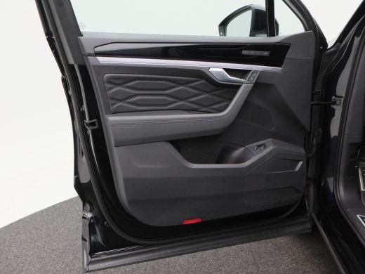 Volkswagen Touareg 3.0 TSi eHybrid 462 Pk 4Motion R-Line | Panoramadak | Adaptive Cruise | Black Style | Dynaudio | ... ActivLease financial lease