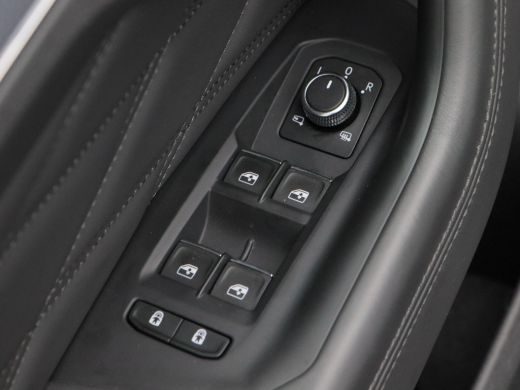 Volkswagen Touareg 3.0 TSi eHybrid 462 Pk 4Motion R-Line | Panoramadak | Adaptive Cruise | Black Style | Dynaudio | ... ActivLease financial lease