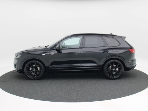 Volkswagen Touareg 3.0 TSi 462 Pk Automaat 4Motion R | Panoramadak | Adaptive Cruise | Black Style | Dynaudio | Trek... ActivLease financial lease