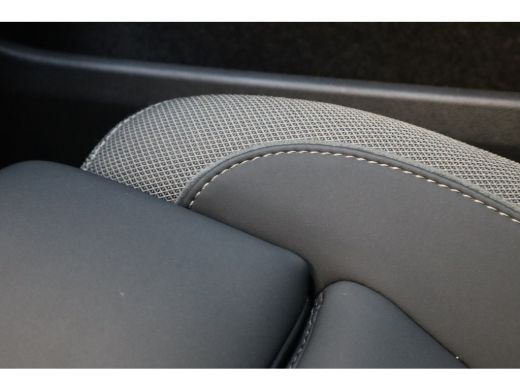 Volvo  C40 Plus 69 kWh 231PK Stoel & Stuurverwarming | Getint Glas |  Camera | Cruise Control ActivLease financial lease