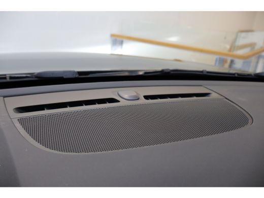 Volvo  C40 Plus 69 kWh 231PK Stoel & Stuurverwarming | Getint Glas |  Camera | Cruise Control ActivLease financial lease